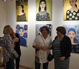 Wyjątkowe portrety kobiet można oglądać w Galerii „Obok” w Praszce