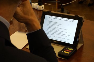 Andrzej Chowis i Sławomir Kaftan – kolejno: były sekretarz i były skarbnik powiatu wieluńskiego – oficjalnie pożegnali się z radnymi powiatowymi