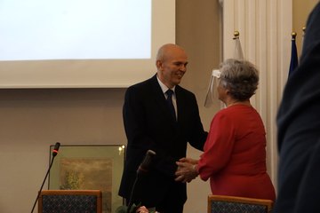 Andrzej Chowis i Sławomir Kaftan – kolejno: były sekretarz i były skarbnik powiatu wieluńskiego – oficjalnie pożegnali się z radnymi powiatowymi