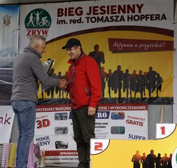 Kolejna edycja Biegu Jesiennego im. red. Tomasza Hopfera w Parzymiechach za nami