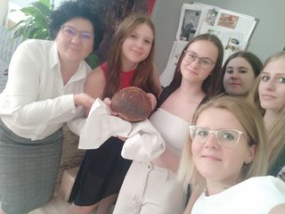 V Dożynki Dojrzałości Pieczenie Chleba w Domu Seniora w Wieluniu