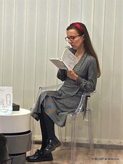 Promocja tomiku wierszy Julii Chudeckiej w wieluńskiej bibliotece