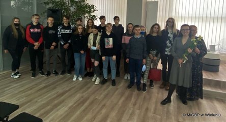 Promocja tomiku wierszy Julii Chudeckiej w wieluńskiej bibliotece