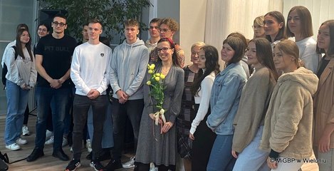 Promocja tomiku wierszy Julii Chudeckiej w wieluńskiej bibliotece