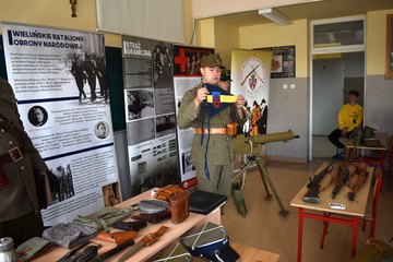 Niecodzienna lekcja historii w Szkole Podstawowej w Białej
