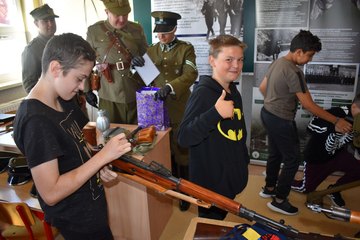 Niecodzienna lekcja historii w Szkole Podstawowej w Białej