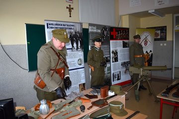 Niecodzienna lekcja historii w Szkole Podstawowej w Białej