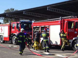 Wyciek amoniaku, pożar hali i wypadek w Spółdzielni Dostawców Mleka w Wieluniu. Spokojnie, to tylko ćwiczenia