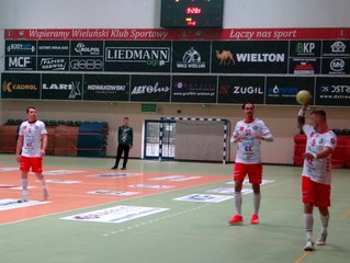 Rzucili osiem bramek z rzędu, przegrali jedną. MKS bliski zwycięstwa