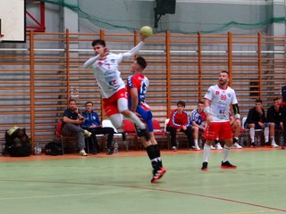 Rzucili osiem bramek z rzędu, przegrali jedną. MKS bliski zwycięstwa
