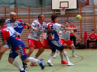 Rzucili osiem bramek z rzędu, przegrali jedną. MKS bliski zwycięstwa