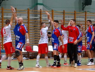 Rzucili osiem bramek z rzędu, przegrali jedną. MKS bliski zwycięstwa