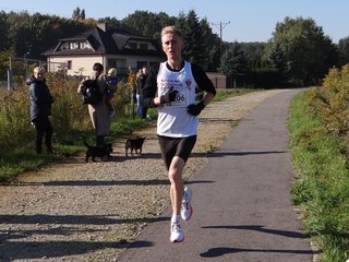 Wieluń biegał na trasie po wąskotorówce