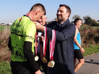 Wieluń biegał na trasie po wąskotorówce