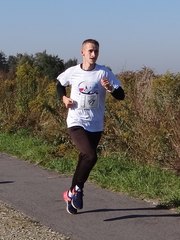 Wieluń biegał na trasie po wąskotorówce