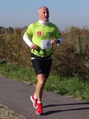 Wieluń biegał na trasie po wąskotorówce