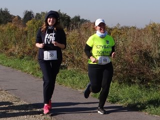 Wieluń biegał na trasie po wąskotorówce