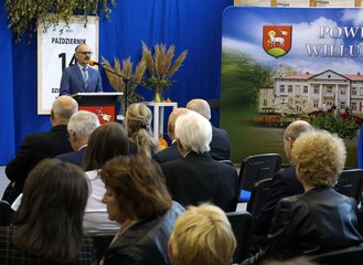 Powiat wieluński: Dzień Edukacji Narodowej odbył się w Gromadzicach