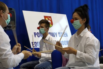 Powiat wieluński: Dzień Edukacji Narodowej odbył się w Gromadzicach
