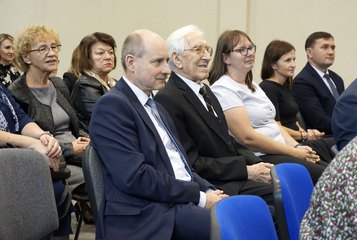 Powiat wieluński: Dzień Edukacji Narodowej odbył się w Gromadzicach