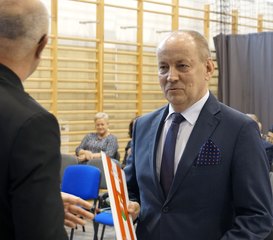 Powiat wieluński: Dzień Edukacji Narodowej odbył się w Gromadzicach