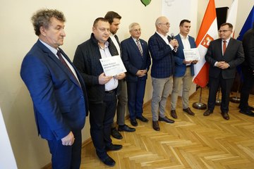 Wieluń z niczym, cały powiat ponad 92 miliony zł. Pierwsze rozdanie Rządowego Funduszu Polski Ład za nami