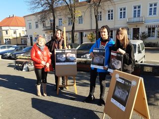 Happening na placu Legionów na finał projektu przeciw mowie nienawiści