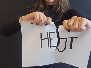 Dziś podsumowanie projektu o mowie nienawiści przez uczniów I LO w Wieluniu