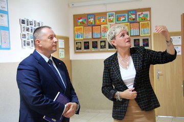 Wizyta Łódzkiego Kuratora Oświaty w szkole w Bieniądzicach