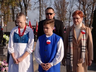 Powiatowe Obchody Święta Niepodległości w Ożarowie (gmina Mokrsko)