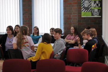 Warsztaty literackie w wieluńskim I LO – kolejny etap projektu Fundacji Słowem Pisane