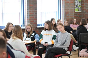 Warsztaty literackie w wieluńskim I LO – kolejny etap projektu Fundacji Słowem Pisane