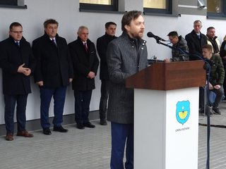 „Na tę inwestycję czekaliśmy 35 lat” - nowe boisko z zapleczem sportowym w Pątnowie