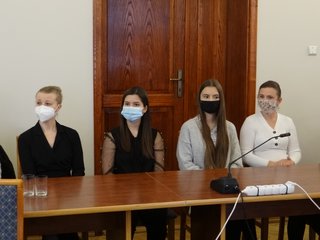 Wręczono stypendia Fundacji na Rzecz Rozwoju Powiatu Wieluńskiego
