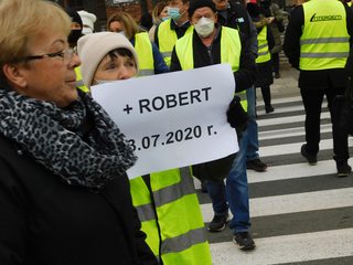 W Białej Drugiej trwa protest mieszkańców. Chcą utworzenia Odcinkowego Pomiaru Prędkości