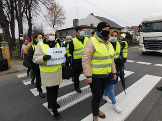 W Białej Drugiej trwa protest mieszkańców. Chcą utworzenia Odcinkowego Pomiaru Prędkości