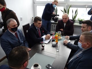 Poseł Rychlik do burmistrza Okrasy: „To spotkanie jest wyrazem wyciągnięcia ręki do burmistrza”