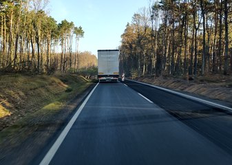 Postępują prace przy rozbudowie DK45 od Praszki do granicy województw opolskiego i łódzkiego