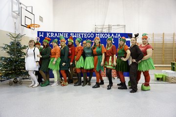 Mikołaj i elfy w Gromadzicach. Była wspólna zabawa, prezenty i mnóstwo radości