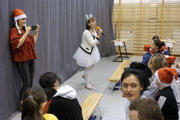 Mikołaj i elfy w Gromadzicach. Była wspólna zabawa, prezenty i mnóstwo radości