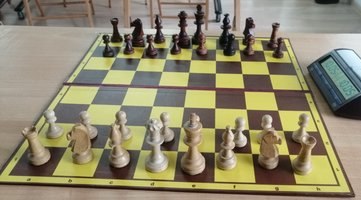 Szachiści z wieluńskiej „piątki” i ze Skomlina w wojewódzkim finale
