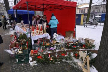 Kiermasz świąteczny i pchli targ w Praszce 