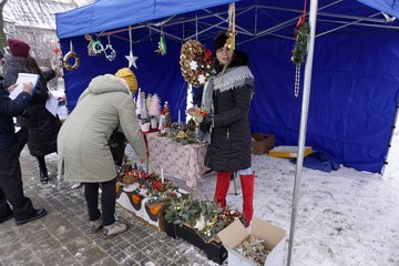 Kiermasz świąteczny i pchli targ w Praszce 