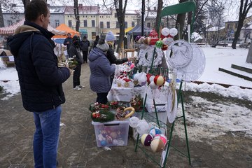 Kiermasz świąteczny i pchli targ w Praszce 