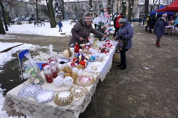 Kiermasz świąteczny i pchli targ w Praszce 