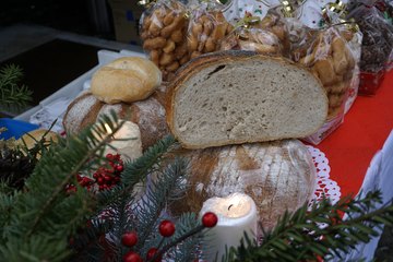 Kiermasz świąteczny i pchli targ w Praszce 