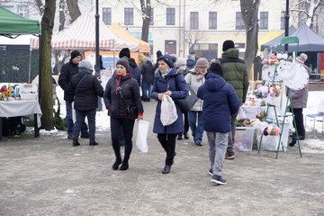 Kiermasz świąteczny i pchli targ w Praszce 