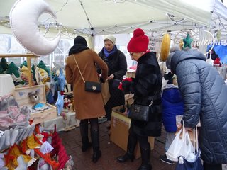 Trwa Jarmark Bożonarodzeniowy w Wieluniu „Wieluńskie Dzwoneczki”