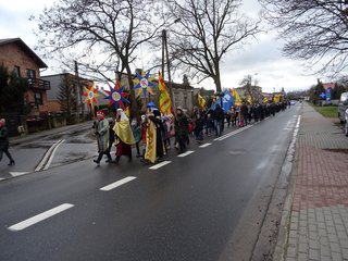 Orszak Trzech Króli przeszedł ulicami Wielunia