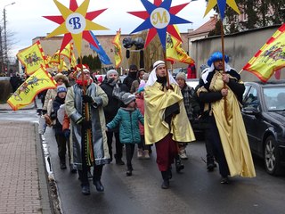Orszak Trzech Króli przeszedł ulicami Wielunia